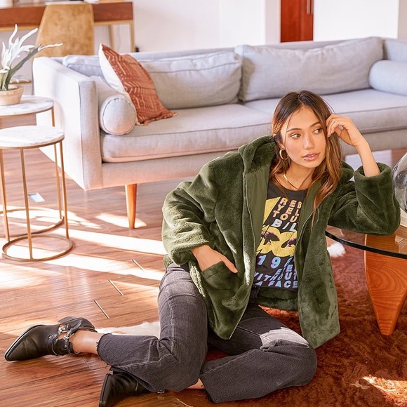 Sold 9/11/21 - Picture 4 of 12